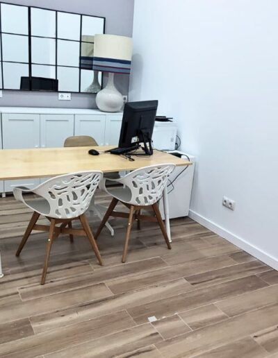 Clínica dental Nelken sala de dirección 3