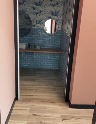 Clinica dental Nelken entrada baño